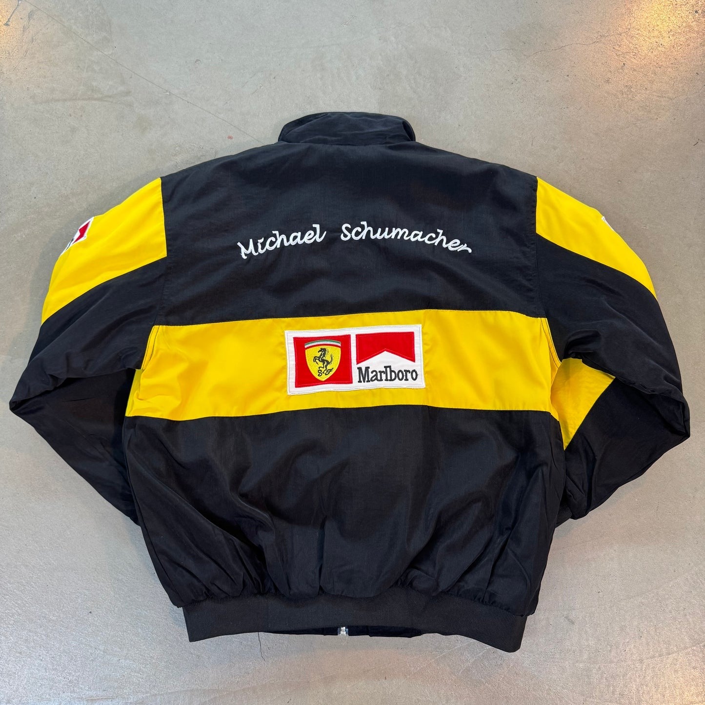 F1 FERRARl BLACK YELLOW