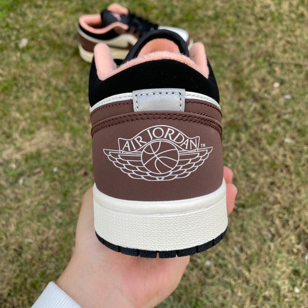 Jordan 1 Low Mocha