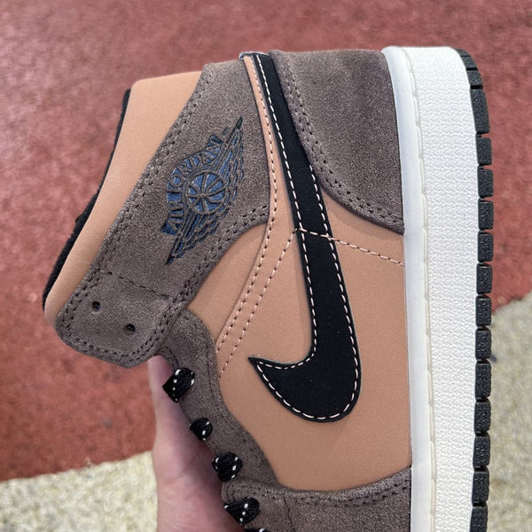 Jordan 1 Mid SE Dark Chocolate