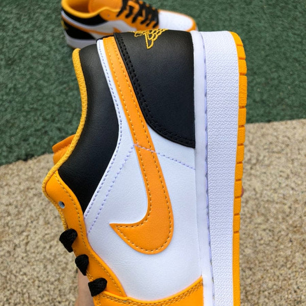 Jordan 1 Low Taxi