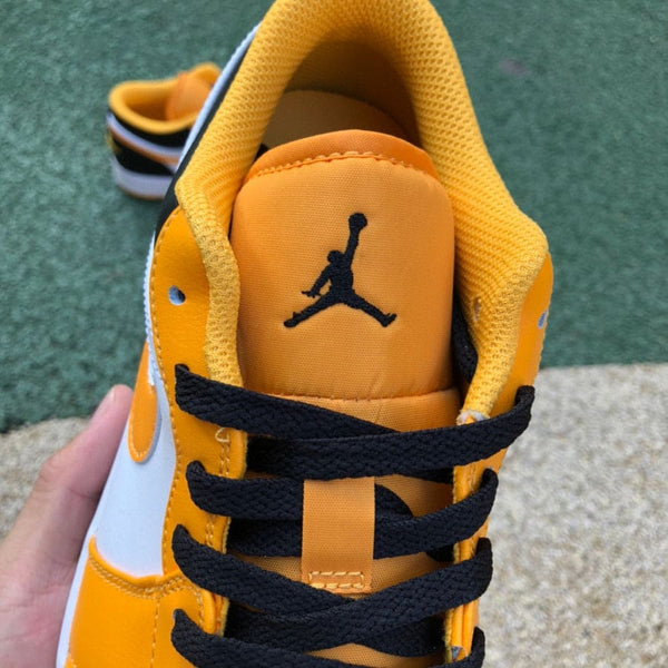 Jordan 1 Low Taxi