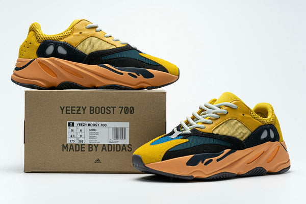 YEEZY BOOST 700 SUN