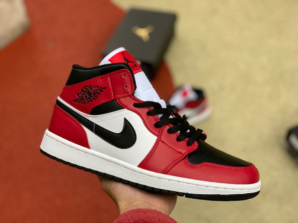 AJ1 MID CHICAGO TOE