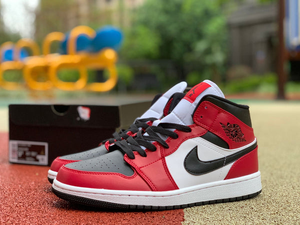 AJ1 MID CHICAGO TOE