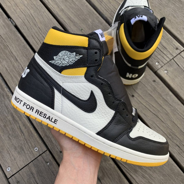 AJ1 RETRO HIGH NOT FOR RESALE VARSITY MAIZE