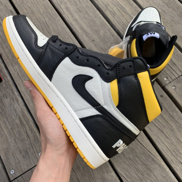 AJ1 RETRO HIGH NOT FOR RESALE VARSITY MAIZE