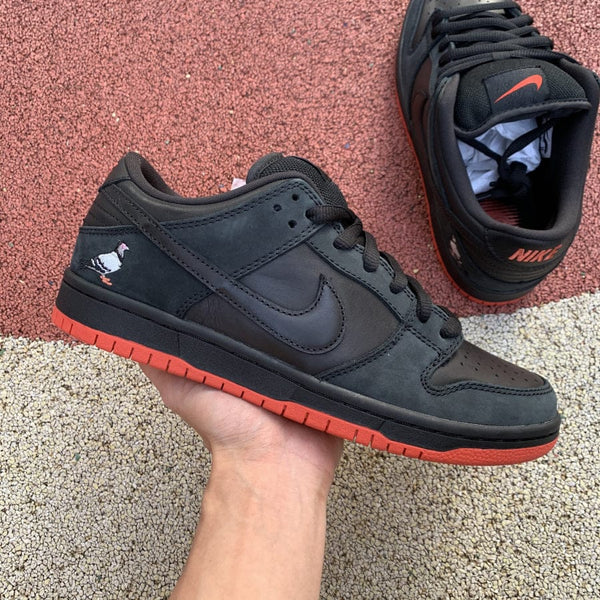 NIKE SB DUNK LOW BLACK PIGEON