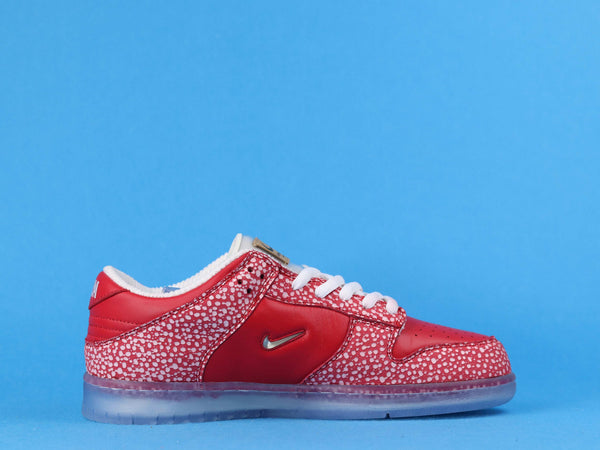 NIKE DUNK SB LOW STINGWATER MAGIC MUSHROOM