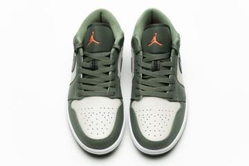 AJ1 LOW MILITARY GREEN