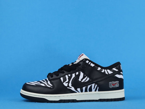 NIKE DUNK LOW SB LITTLE DEBBIES ZEBRA CAKES