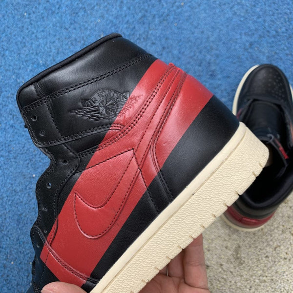 AJ1 RETRO HIGH OG DEFIANT COUTURE