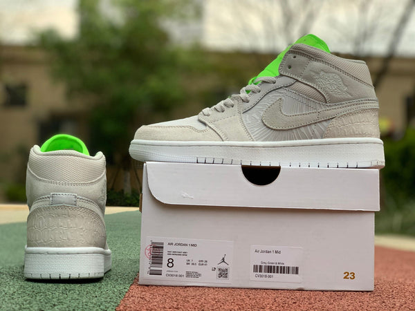 AJ1 MID VAST GREY GHOST