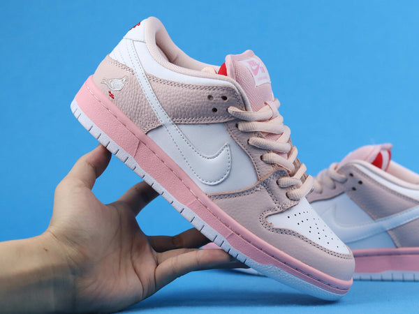 NIKE SB DUNK LOW PINK PIGEON