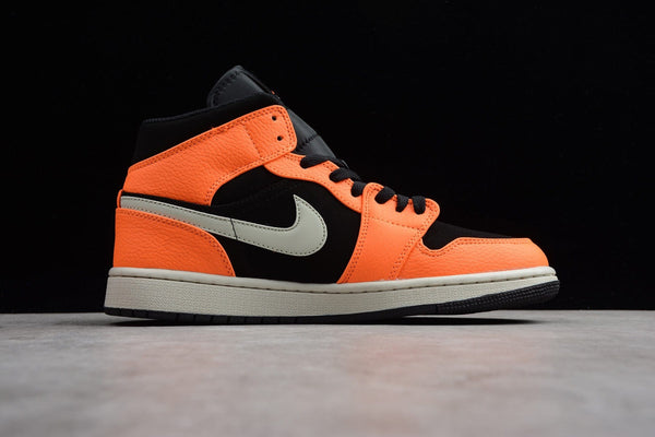 AJ1 MID BLACK CONE