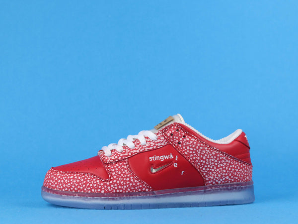 NIKE DUNK SB LOW STINGWATER MAGIC MUSHROOM