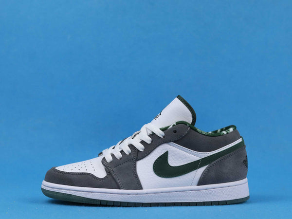 AJ1 RETRO LOW NORTH SIDE