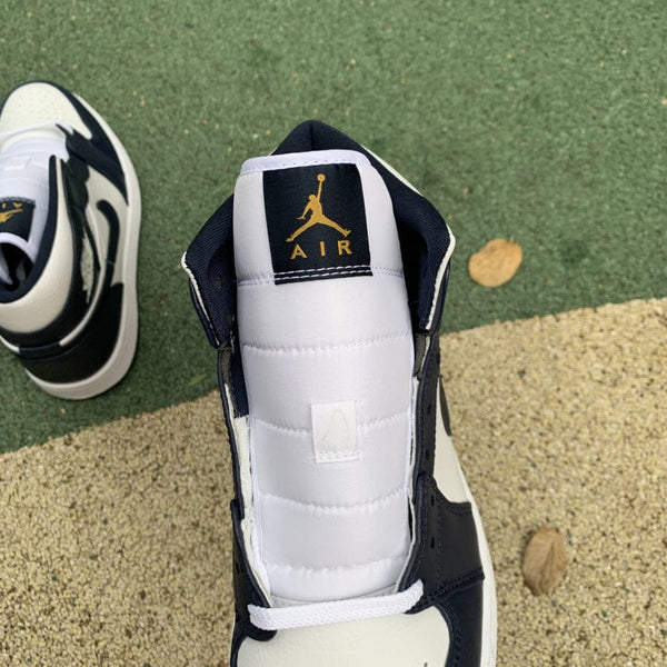 AJ1 MID WHITE METALLIC GOLD OBSIDIAN