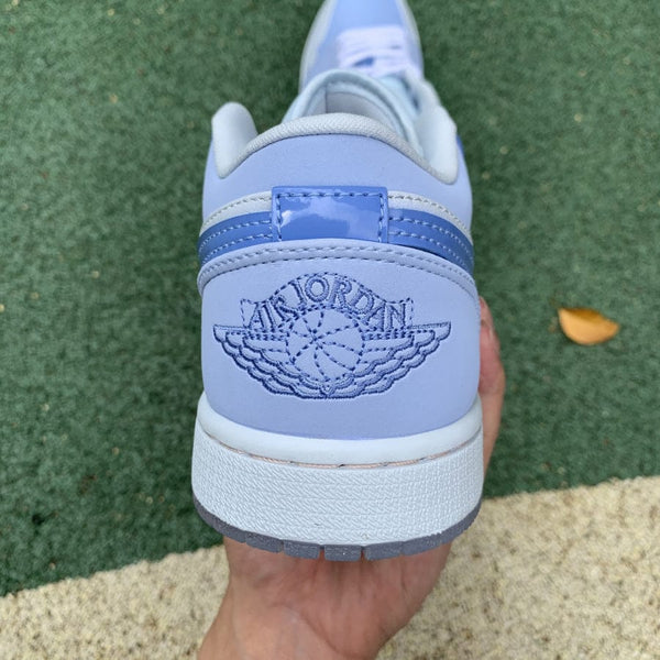 AJ1 LOW SE MIGHTY SWOOHSERS