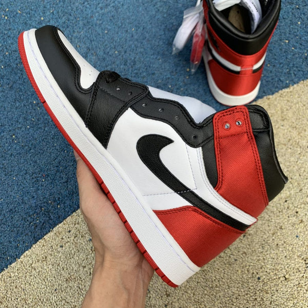 AJ1 RETRO HIGH SATIN BLACK TOE