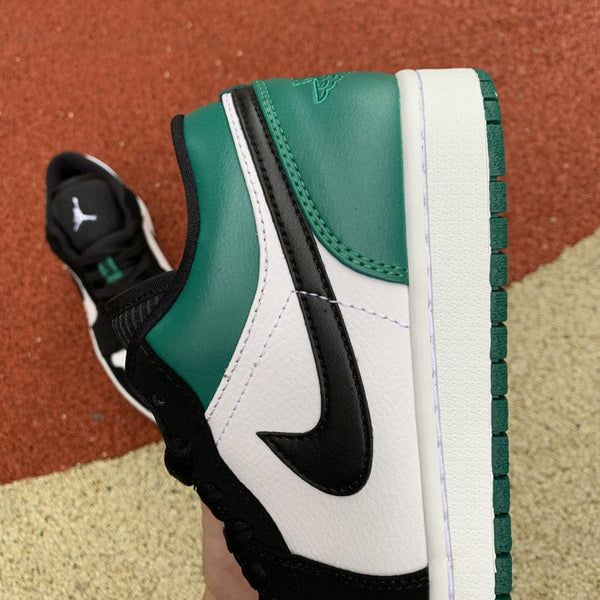 AJ1 LOW WHITE BLACK MYSTIC GREEN