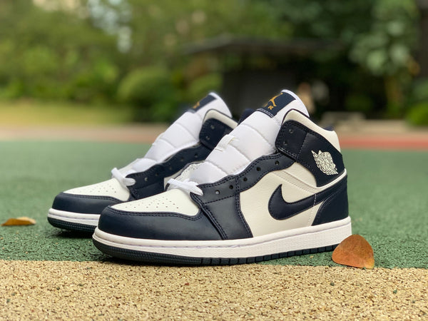 AJ1 MID WHITE METALLIC GOLD OBSIDIAN