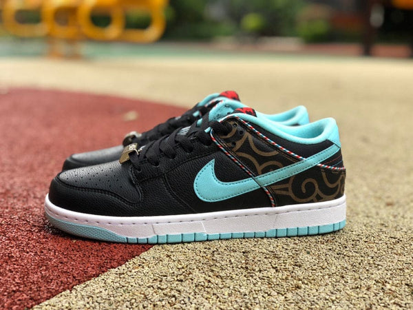 Nike Dunk Low SE Barber Shop Black