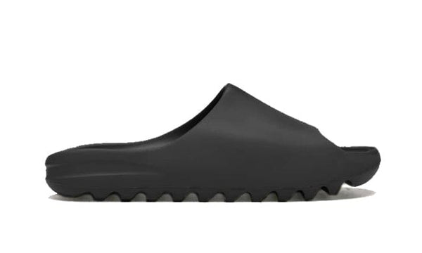 YEEZY SLIDE BLACK