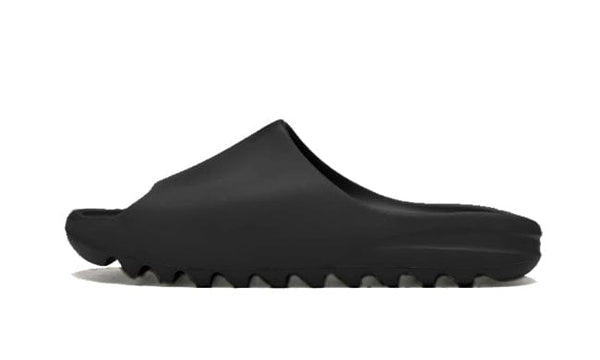 YEEZY SLIDE BLACK