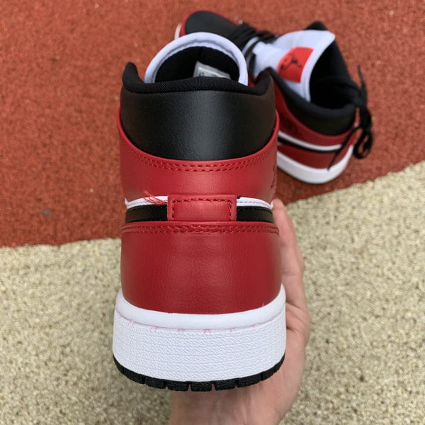 AJ1 MID CHICAGO TOE