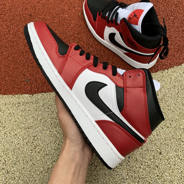 AJ1 MID CHICAGO TOE