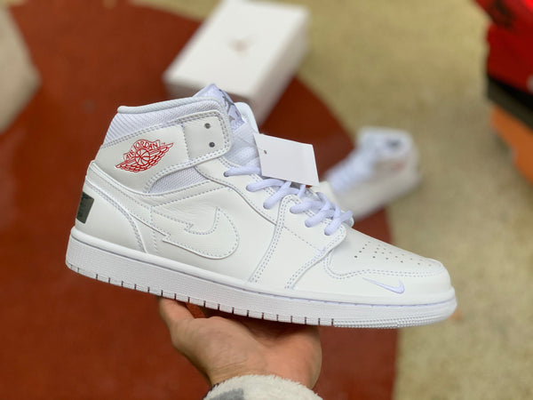 AJ1 MID SE NIKE SWOOSH ON TOUR (2020)