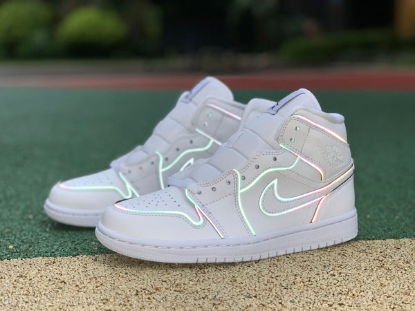 AJ1 MID IRIDESCENT REFLECTIVE WHITE