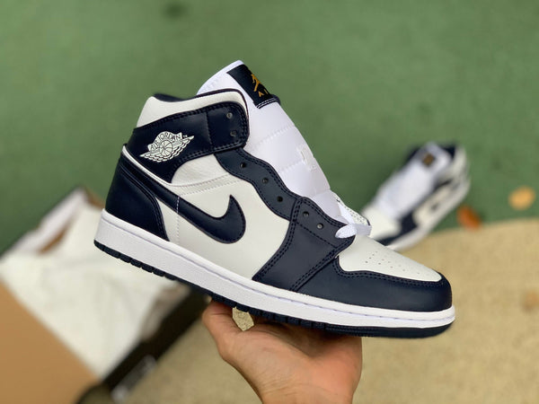 AJ1 MID WHITE METALLIC GOLD OBSIDIAN