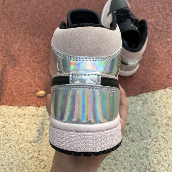 AJ1 MID DIRTY POWDER IRIDESCENT