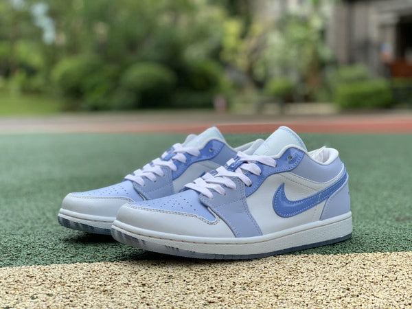 AJ1 LOW SE MIGHTY SWOOHSERS