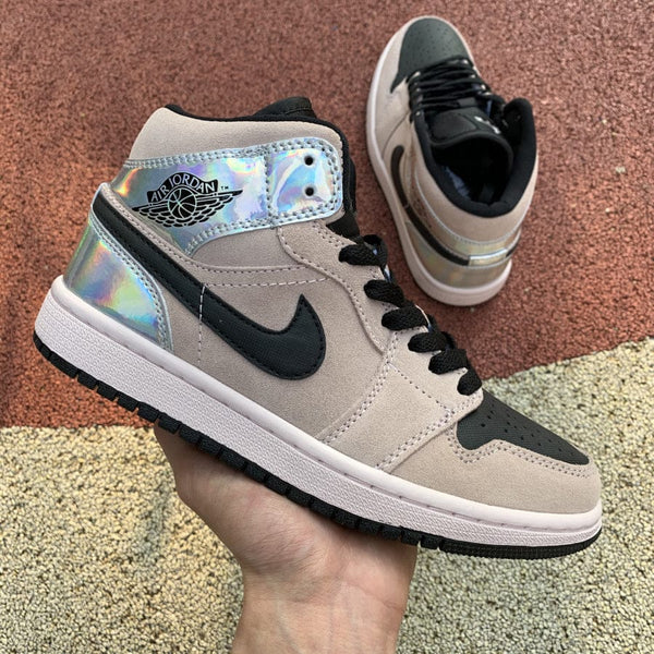 AJ1 MID DIRTY POWDER IRIDESCENT