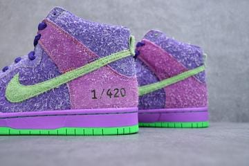 NIKE SB DUNK HIGH REVERSE SKUNK 420