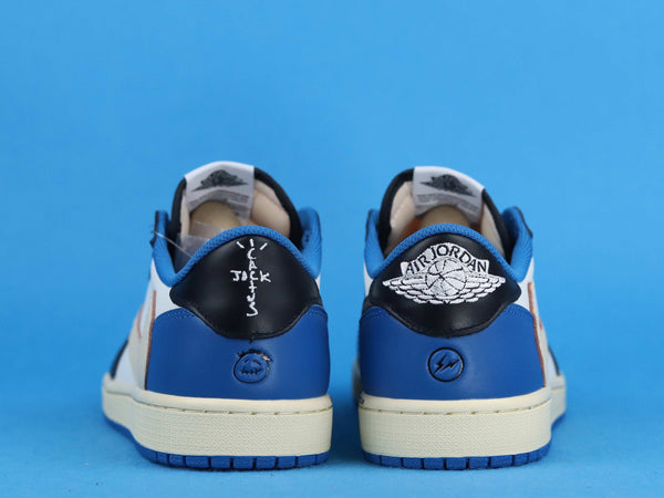 AJ1 LOW FRAGMENT DESIGN X TRAVIS SCOTT