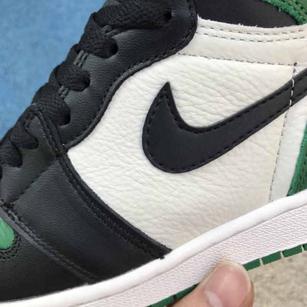 AJ1 RETRO HIGH PINE GREEN