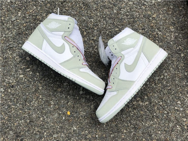 AJ1 RETRO HIGH OG SEAFOAM